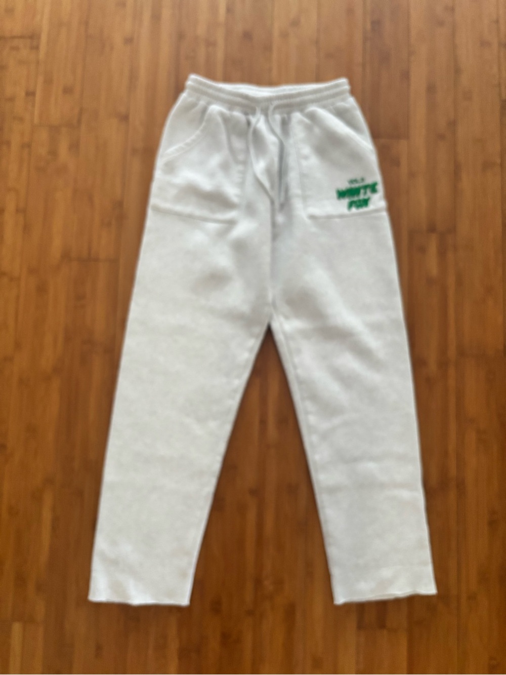 White Fox Women’s Sweatpants Size Small
